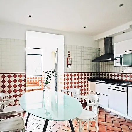 Vandrerhjem Saturdays *