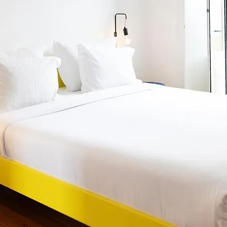 Saturdays Albergue Lisboa